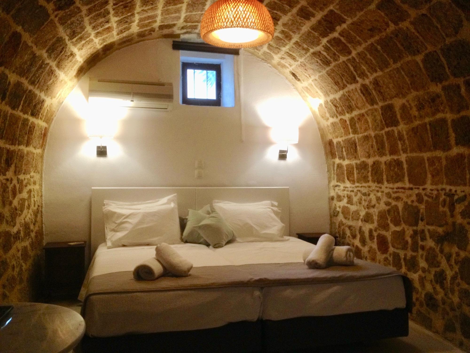 Auberge 32 Old Town Rhodes City Exterior foto
